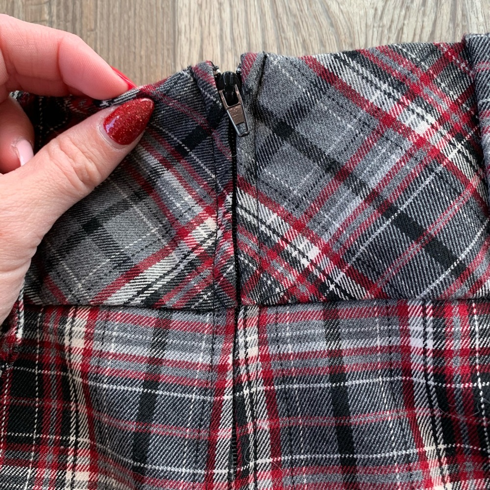 Plaid y2k Mini Skirt - Picture 4 of 6